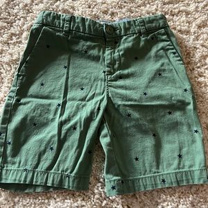 Oshkosh B’Gosh green star shorts